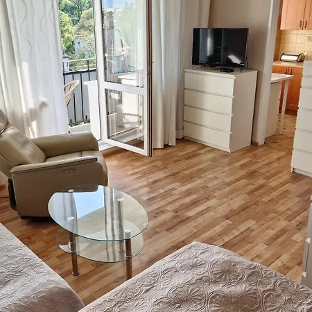 Mango Lu Z Balkonem, Plaza 300m Apartment *